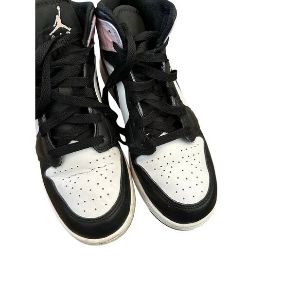 Nike Air Jordan 1 Black & White Mid Lace Up Athletic Sneaker Shoes Size 6.5 - Picture 5 of 12